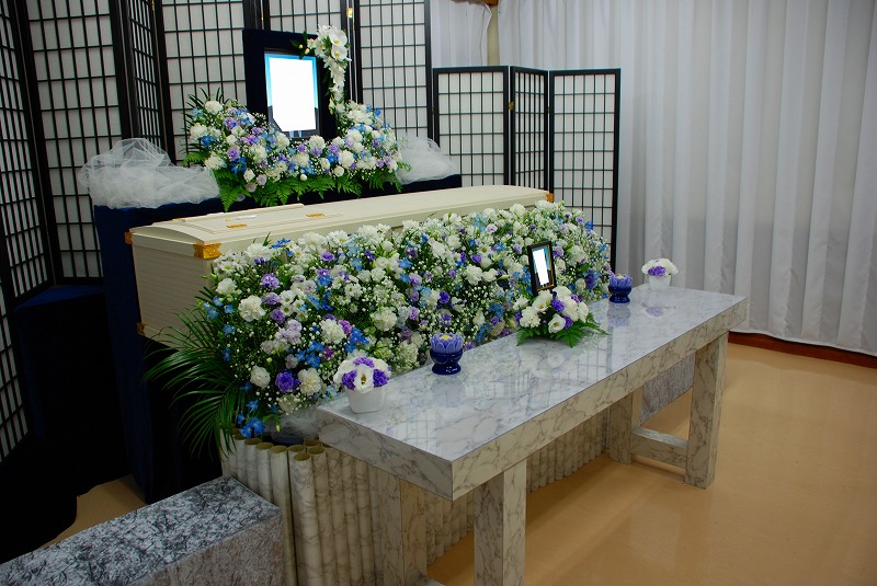 1日葬プラン祭壇